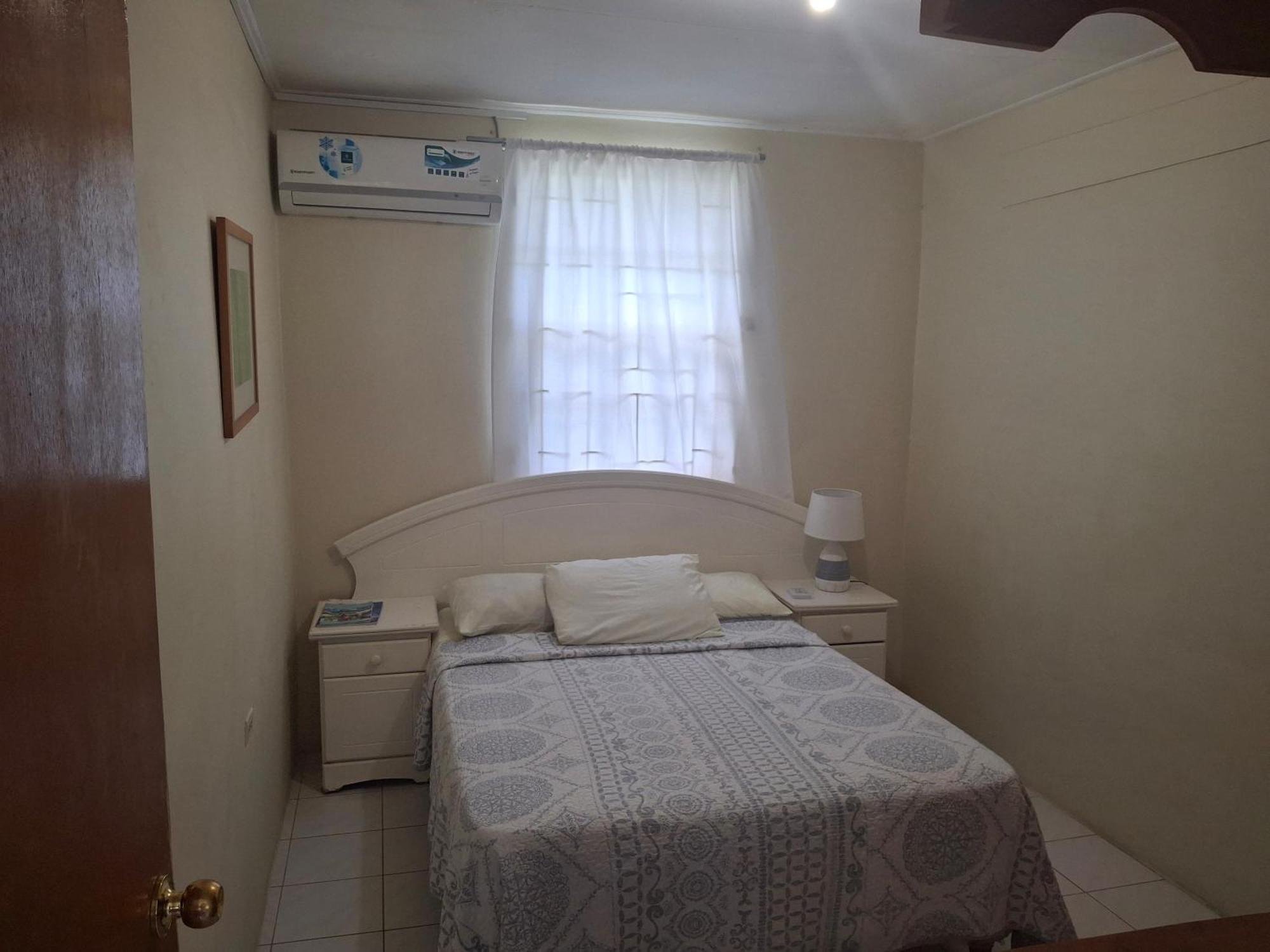 Dover Beach House Крайст Чърч Екстериор снимка